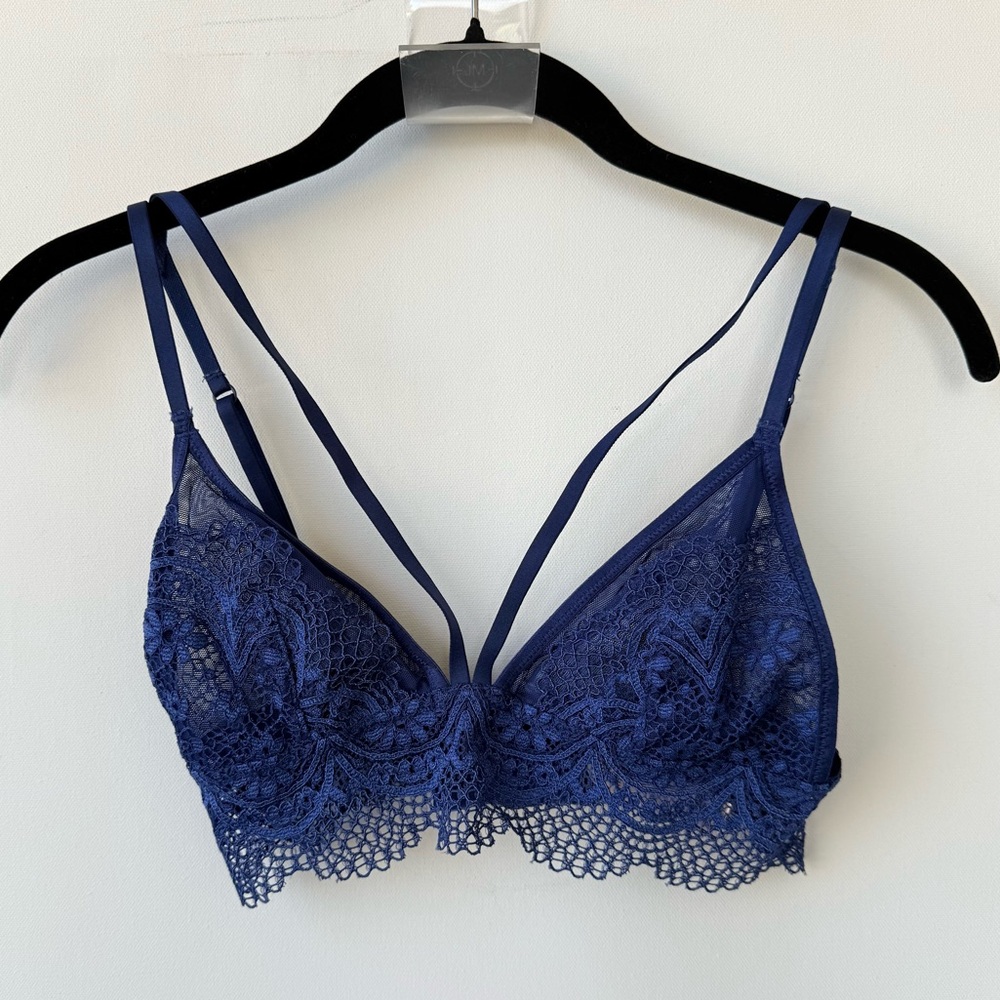 Victoria's Secret Blue Crochet Lace Triangle Bralette size small